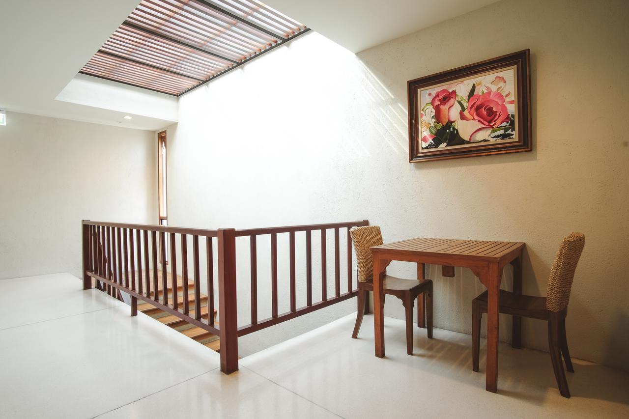 Tapae Gate Villa Chiang Mai Bagian luar foto