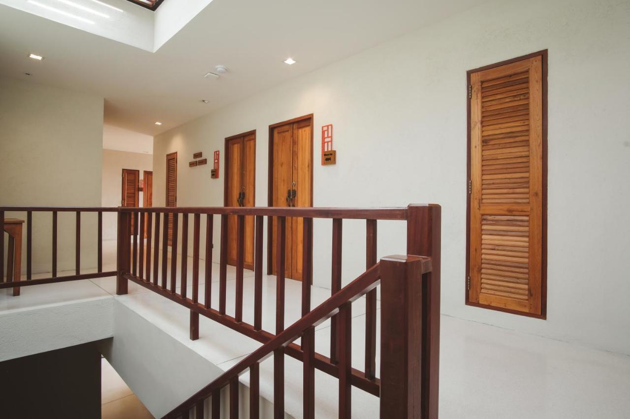 Tapae Gate Villa Chiang Mai Bagian luar foto